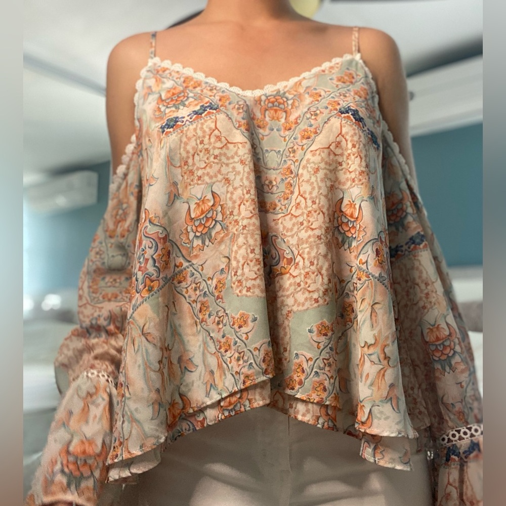 Bebe Multicolor Cold Shoulder Boho Blouse